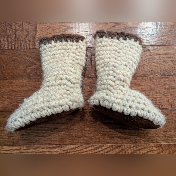 Handmade Wool Suede & Shearling Cream & Brown Crochet Baby Boots Sz 1-2 Years - Picture 3 of 7